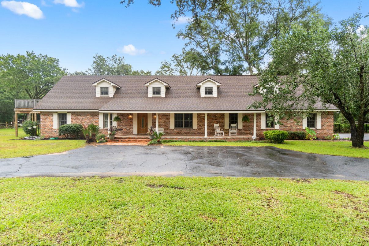 Exterior, Facade, Brick Facade, Cape Cod