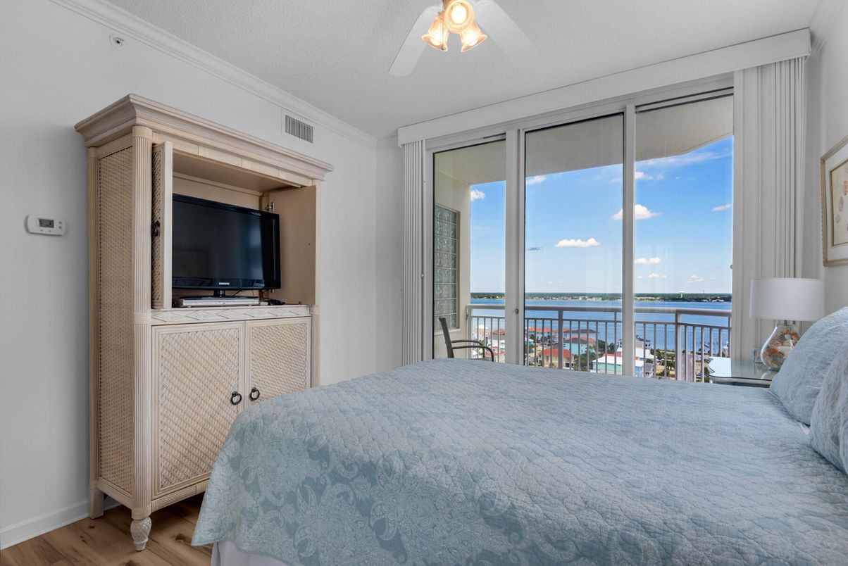 Bedroom, Interior, Water, Wood Texture Flooring