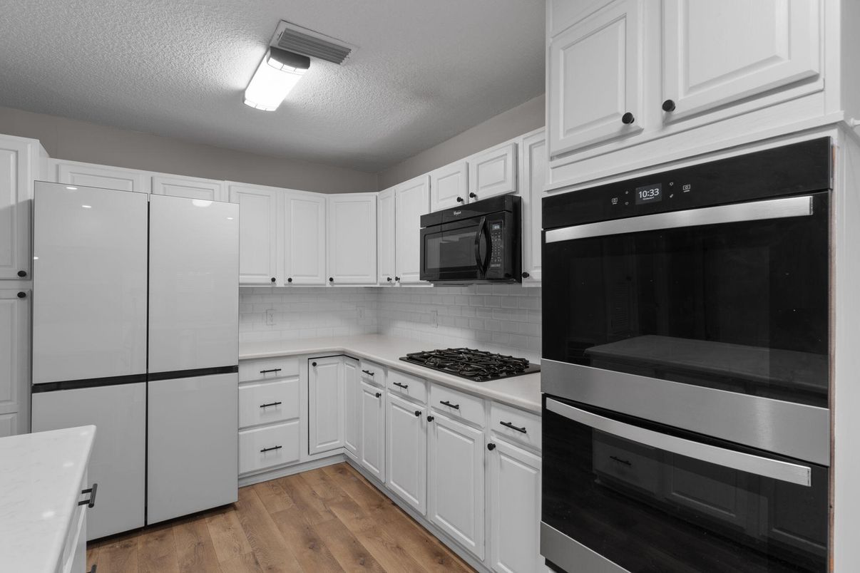 Interior, Kitchen, Stainless Steel Appliances, Wood Texture Flooring