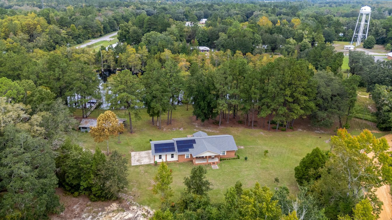 Exterior, Drone