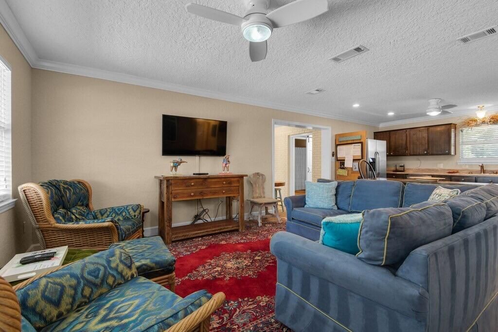 Chandelier, Interior, Kitchen, Living room, Recessed Lighting