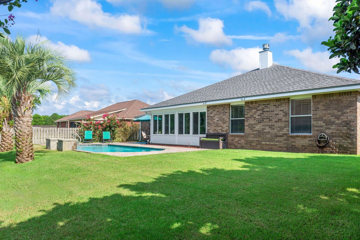 Backyard, Exterior, Pool