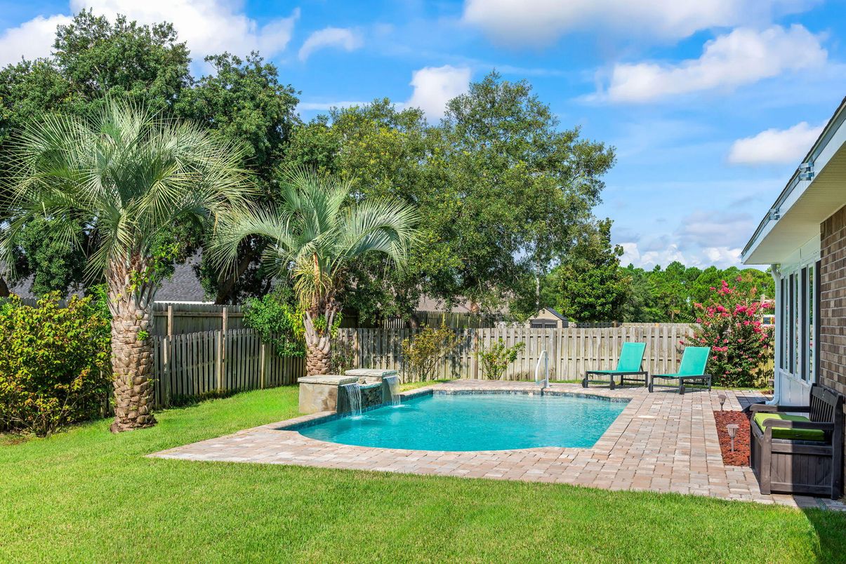 Backyard, Exterior, Pool