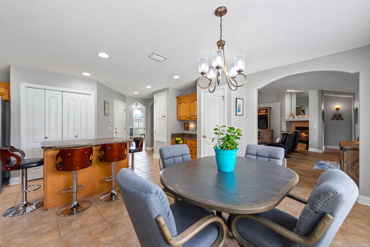 Chandelier, Dining room, Interior, Recessed Lighting