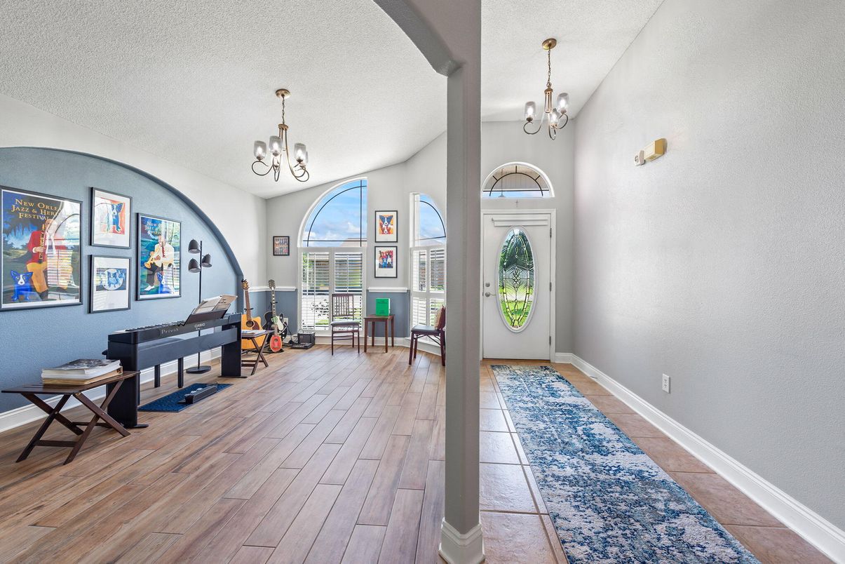 Chandelier, Interior, Piano, Wood Texture Flooring
