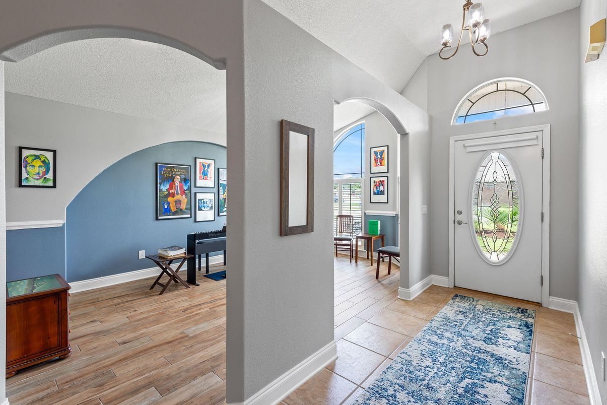 Chandelier, Interior, Wood Texture Flooring