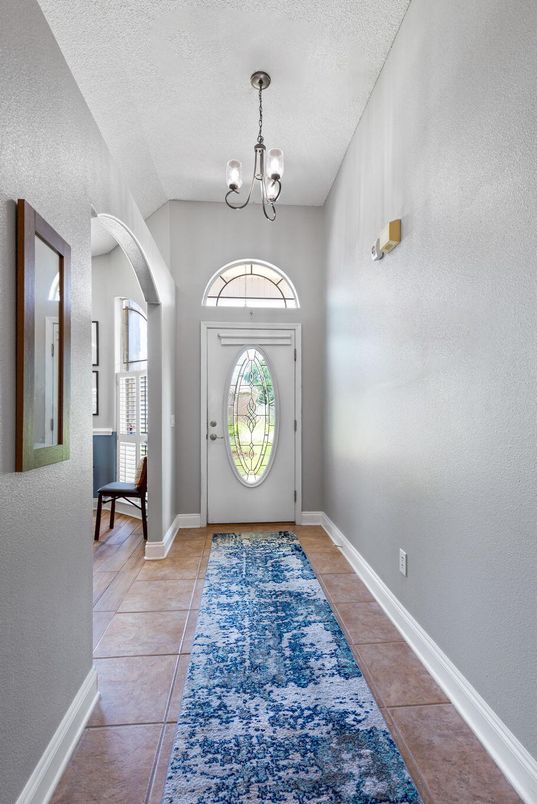 Chandelier, Interior
