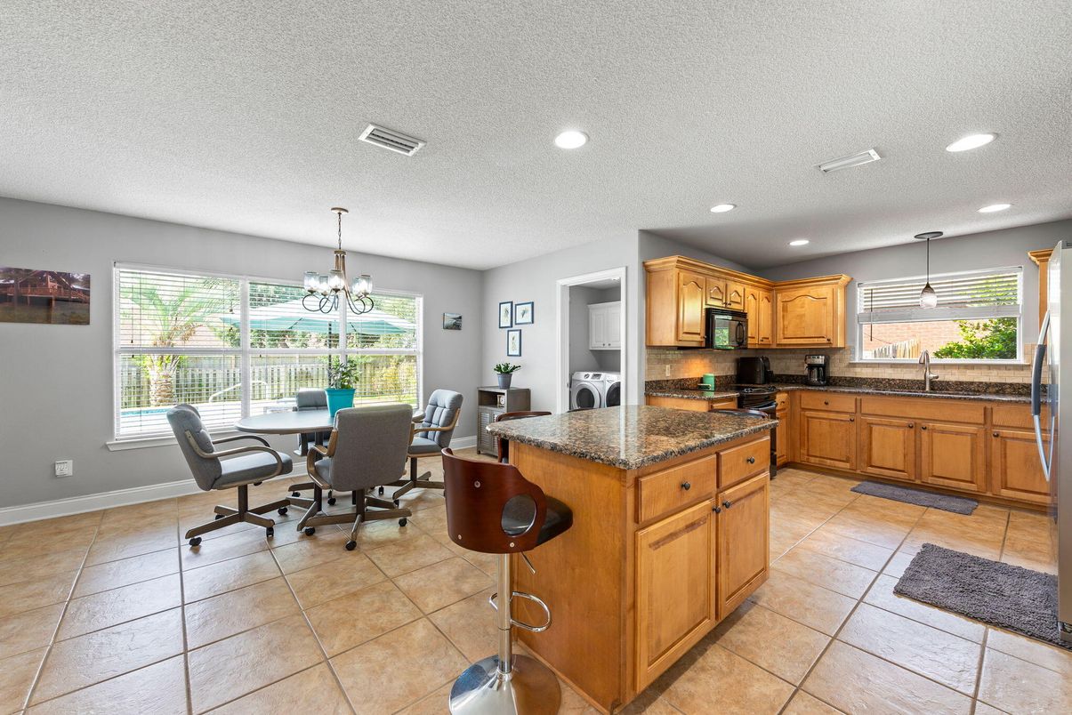 Chandelier, Dining room, Interior, Kitchen, Recessed Lighting