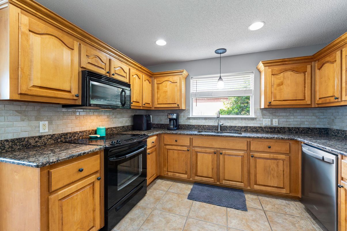 Interior, Kitchen, Pendant Lights, Recessed Lighting
