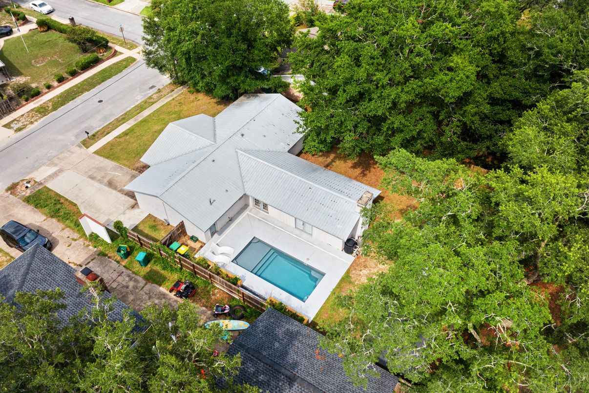 Exterior, Drone
