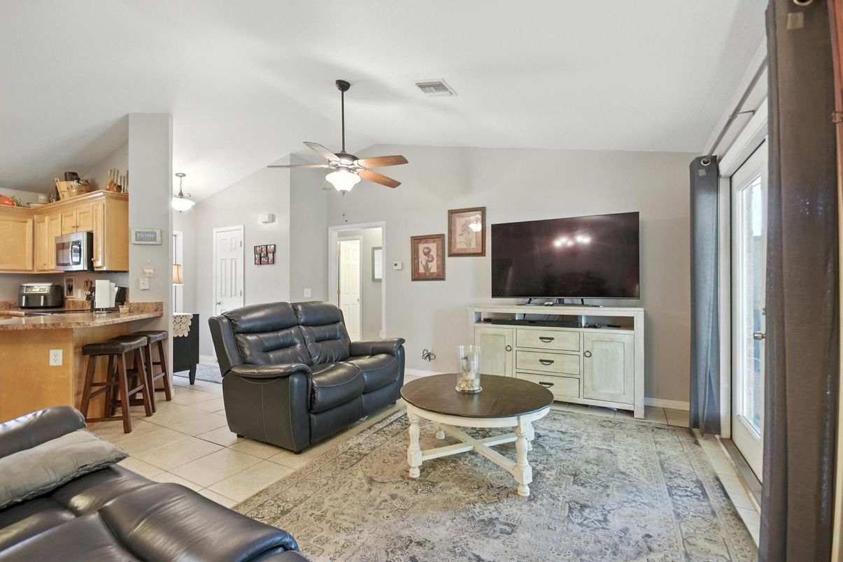 Interior, Kitchen, Living room