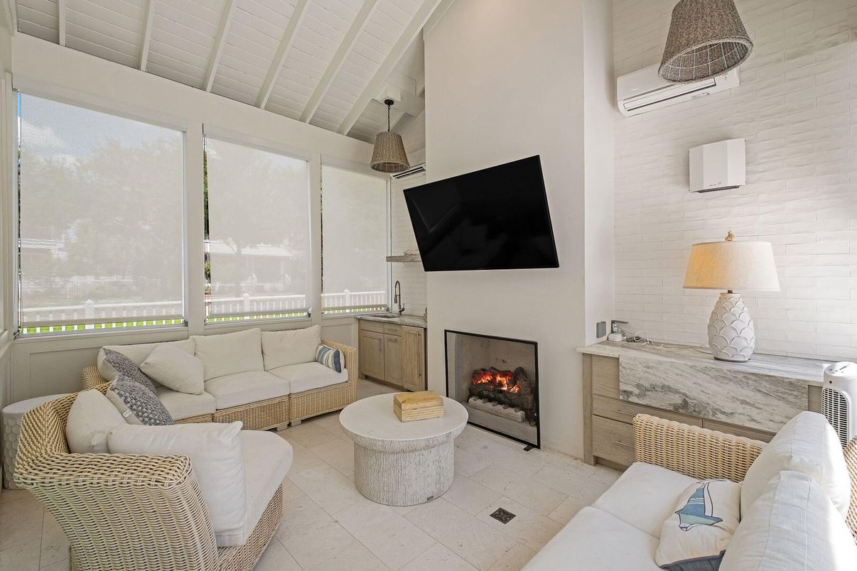 Fireplace, Interior, Living room
