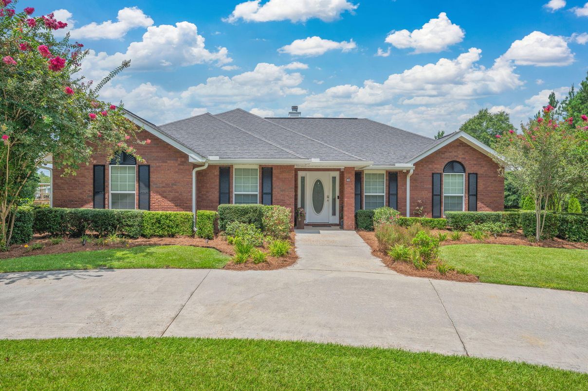 Exterior, Facade, Brick Facade, Ranch