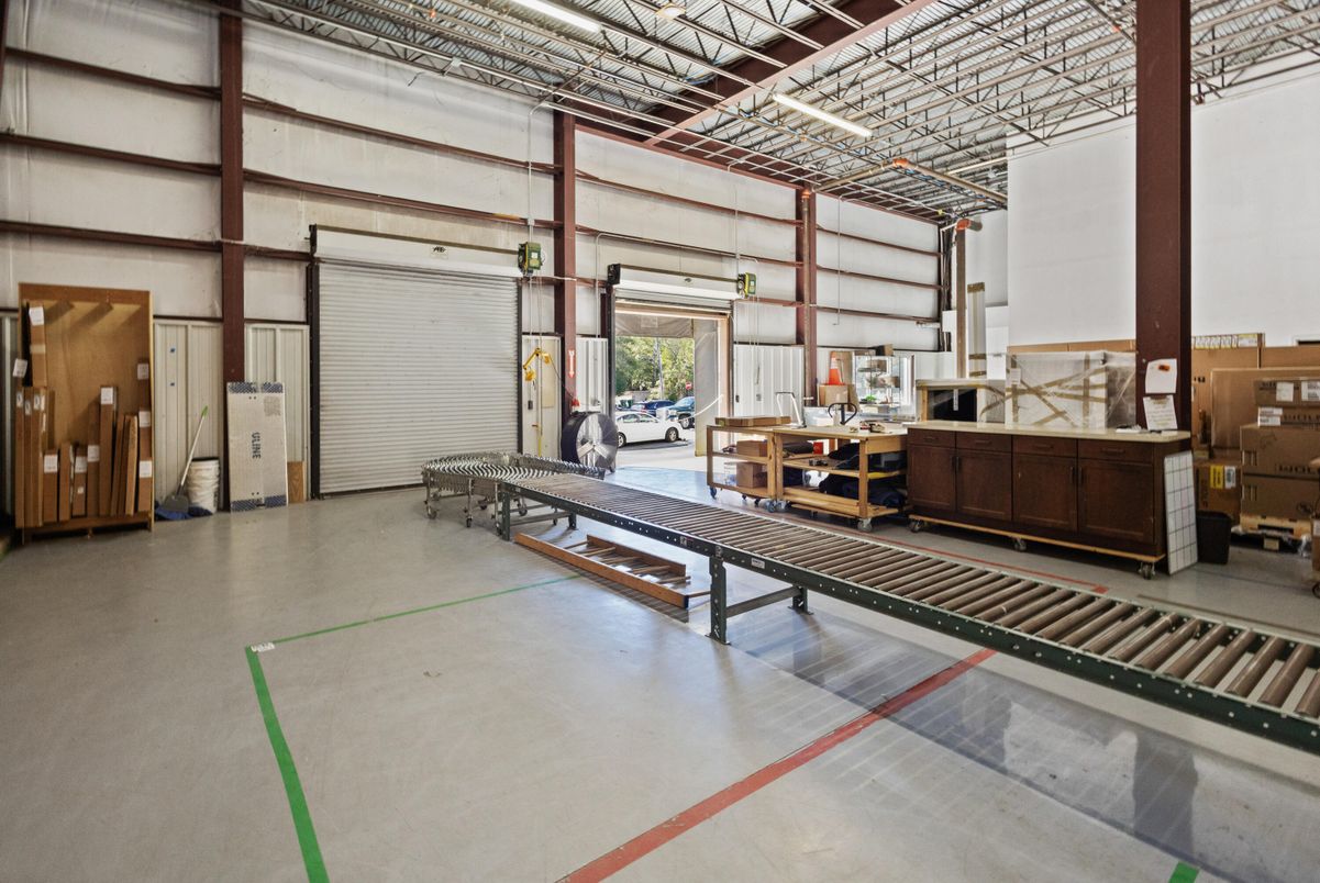 Garage, Interior