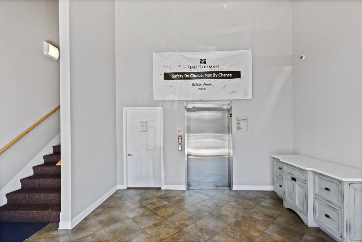 Elevator, Interior