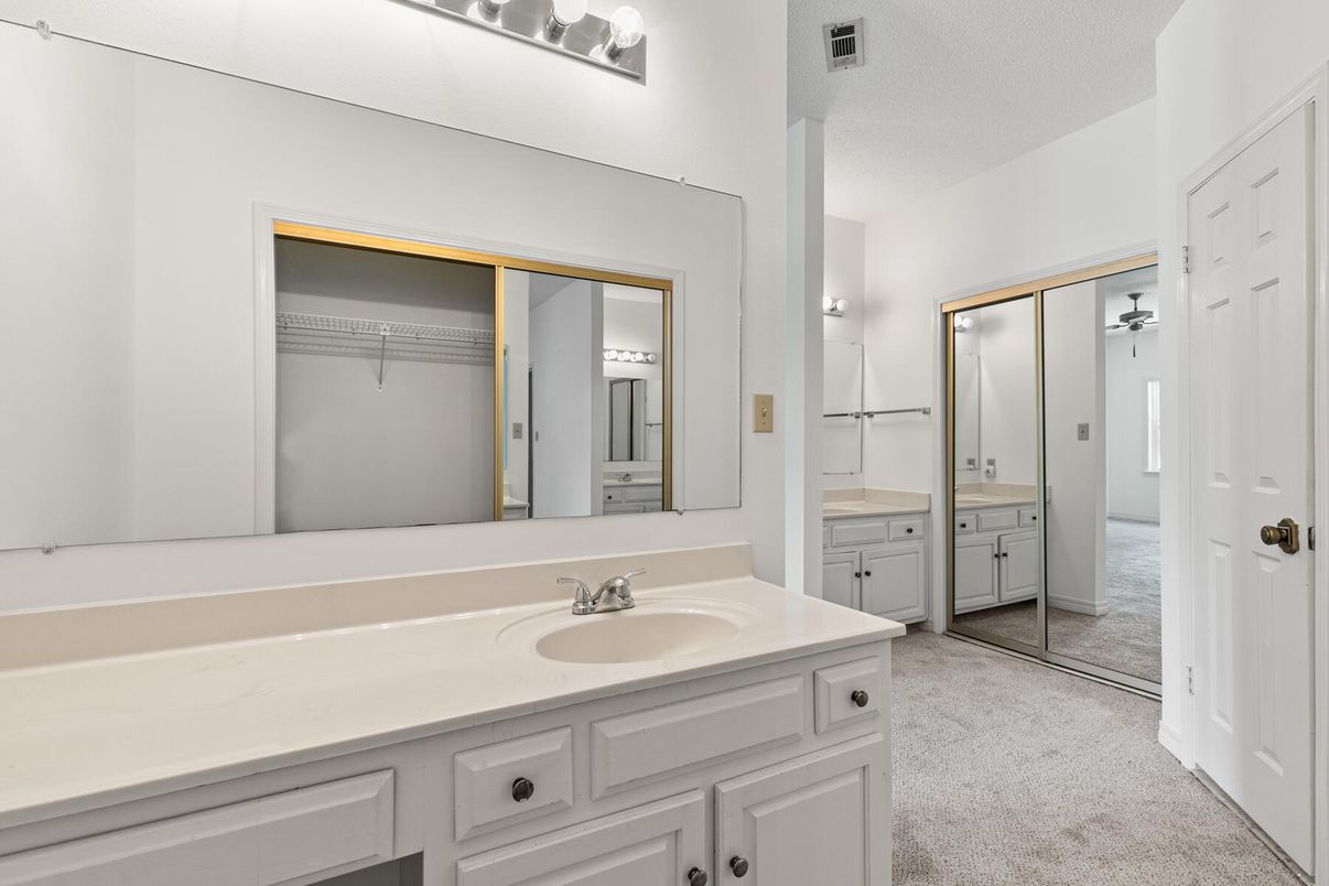 Bathroom, Dual Sink Vanities, Interior