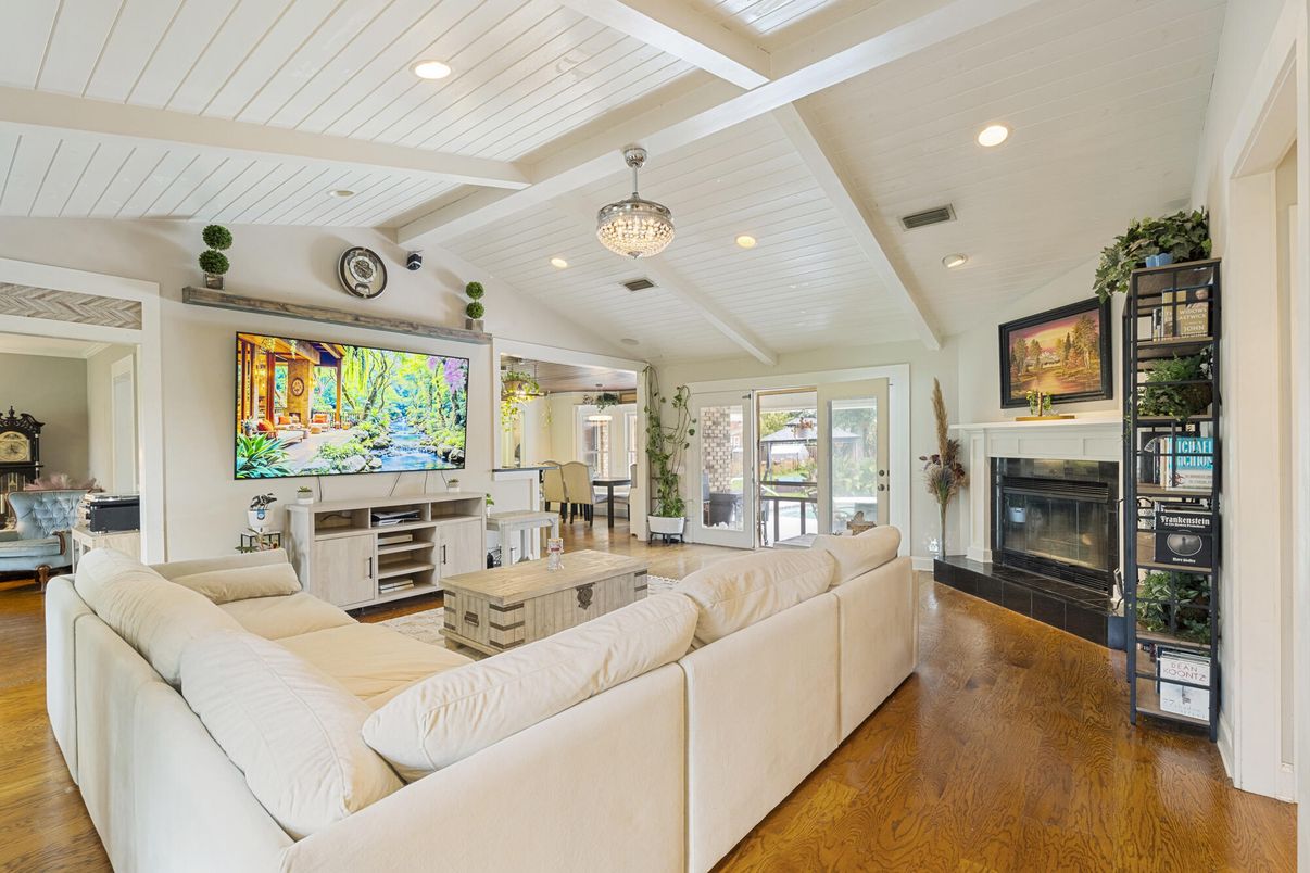 Fireplace, Interior, Living room, Recessed Lighting, Wood Texture Flooring