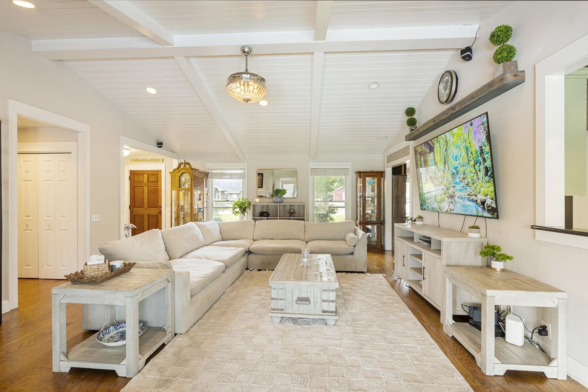 Chandelier, Interior, Living room, Recessed Lighting, Wood Texture Flooring