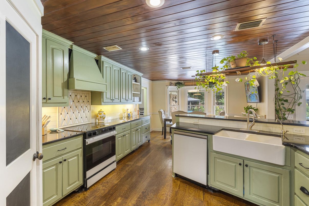 Dining room, Interior, Kitchen, Recessed Lighting, Wooden Ceilings, Wood Texture Flooring