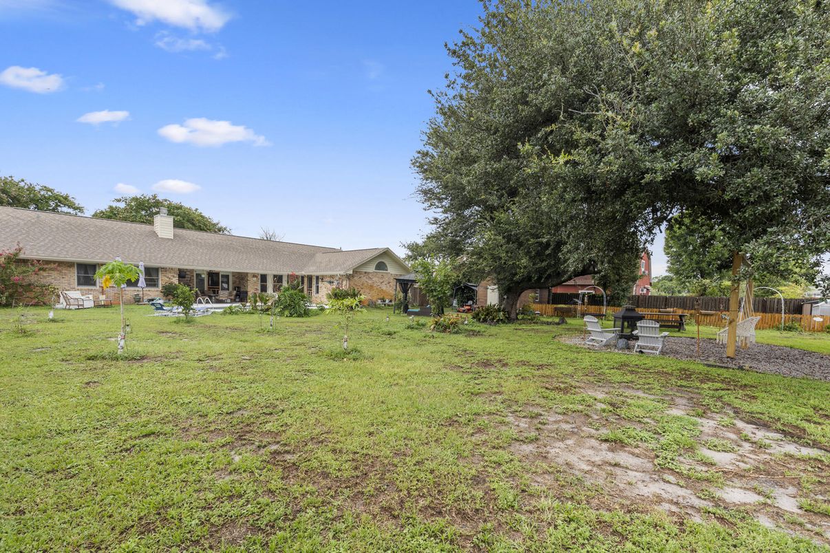 Backyard, Exterior, Playground