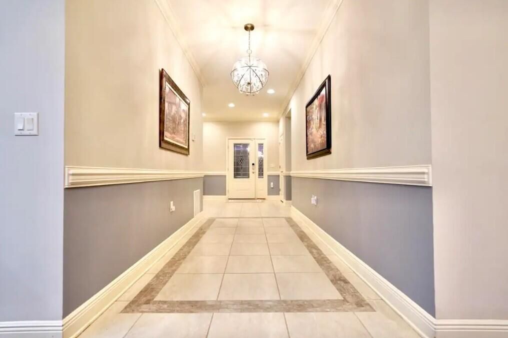 Chandelier, Interior, Recessed Lighting