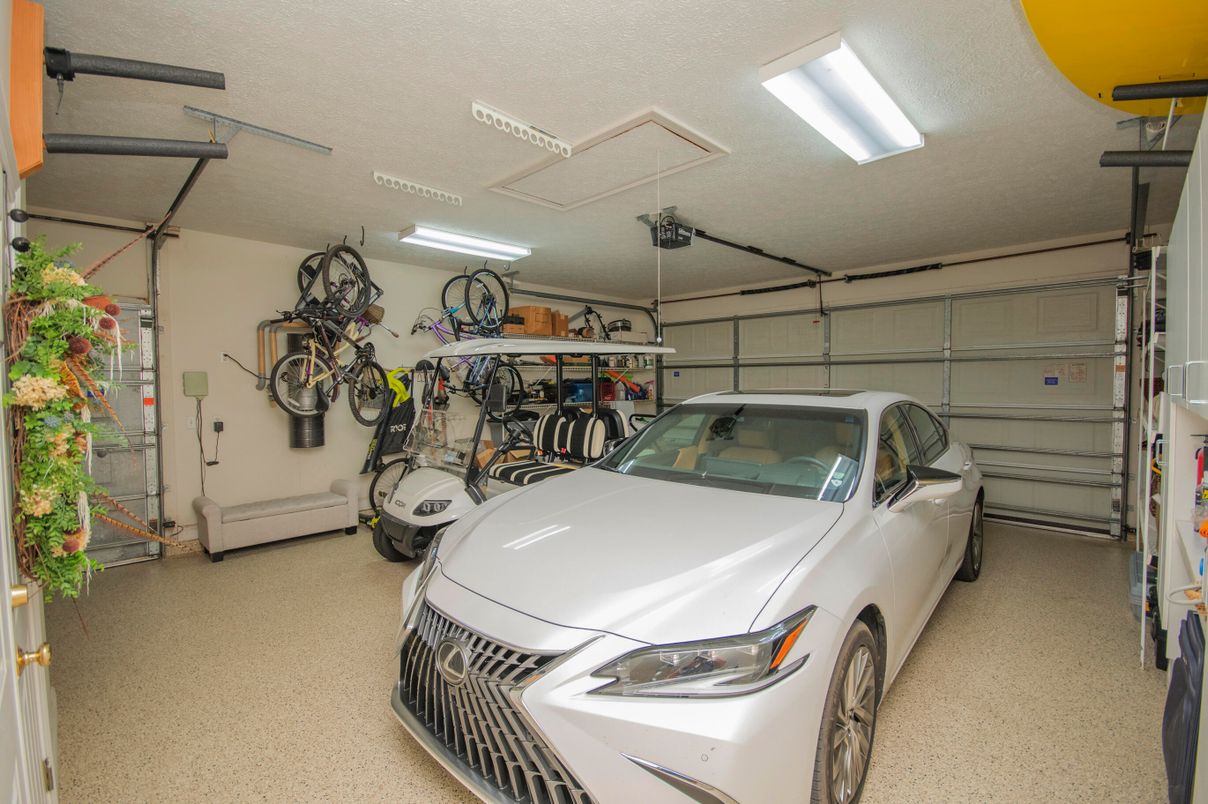 Garage, Interior
