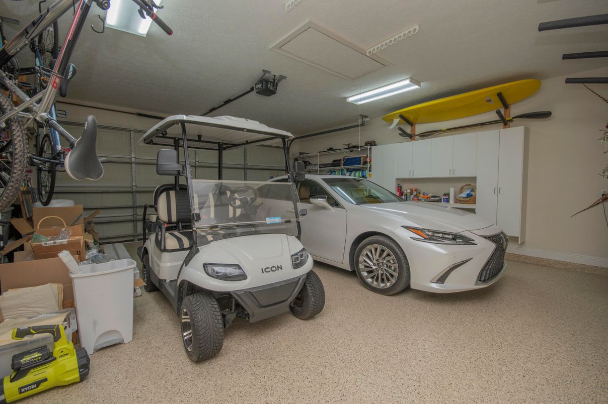 Garage, Interior