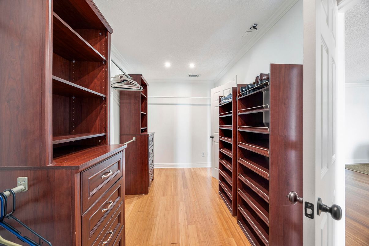 Interior, Recessed Lighting, Walk-in Closets, Wood Texture Flooring