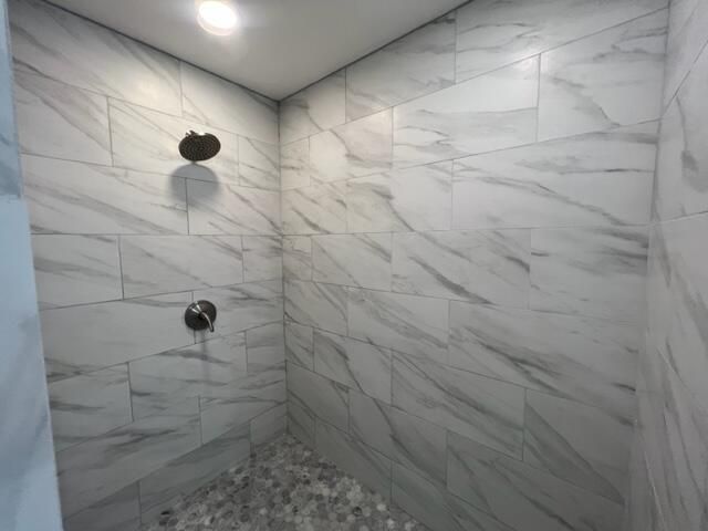 Bathroom, Interior, Marble Walls, Recessed Lighting