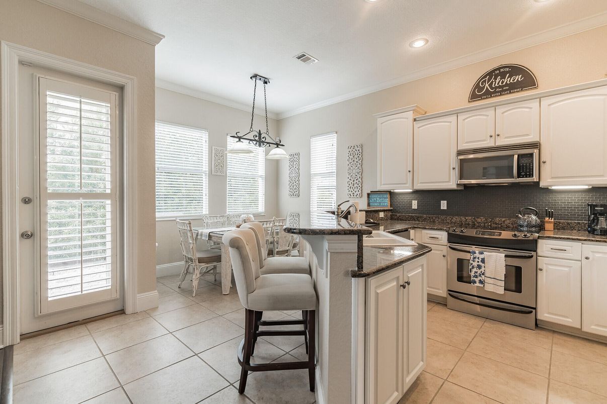 Chandelier, Dining room, Interior, Kitchen, Pendant Lights, Recessed Lighting