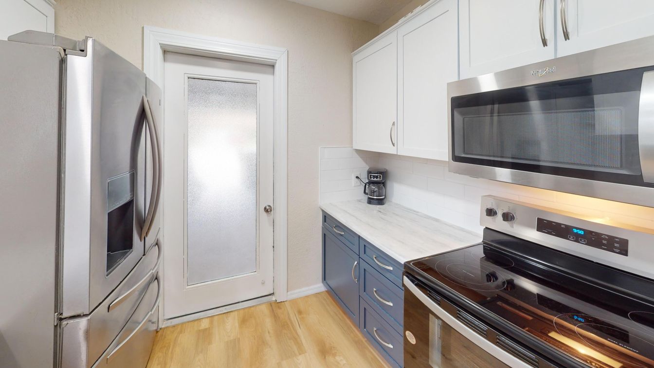 Interior, Kitchen, Stainless Steel Appliances, Wood Texture Flooring