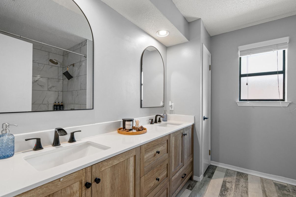 Bathroom, Dual Sink Vanities, Interior, Recessed Lighting, Wood Texture Flooring