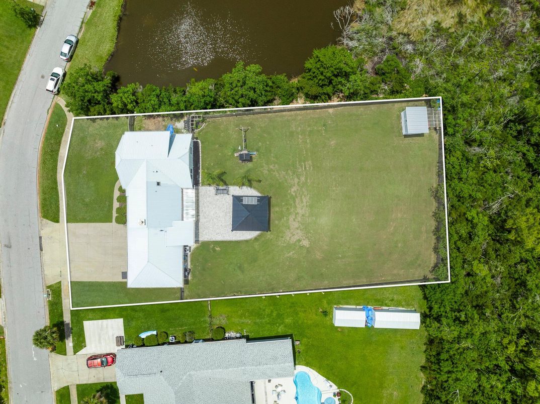 Exterior, Drone
