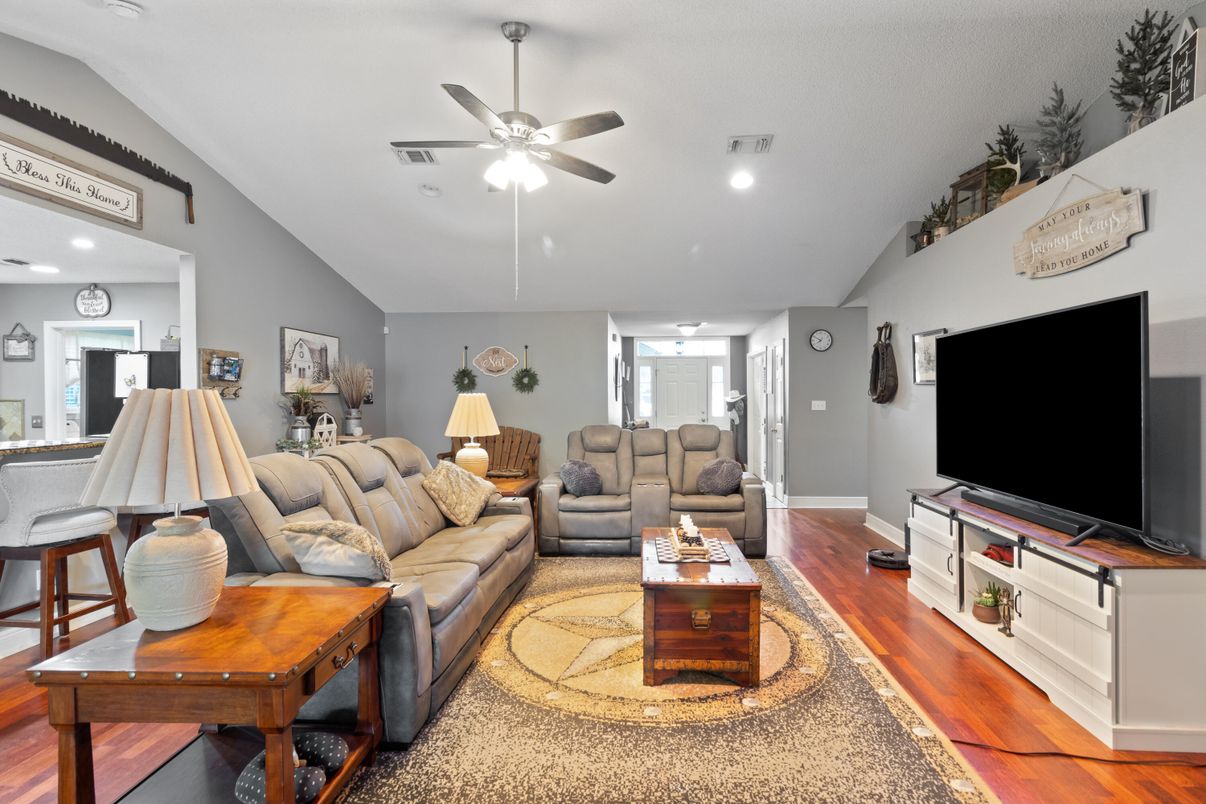 Interior, Living room, Recessed Lighting, Wood Texture Flooring