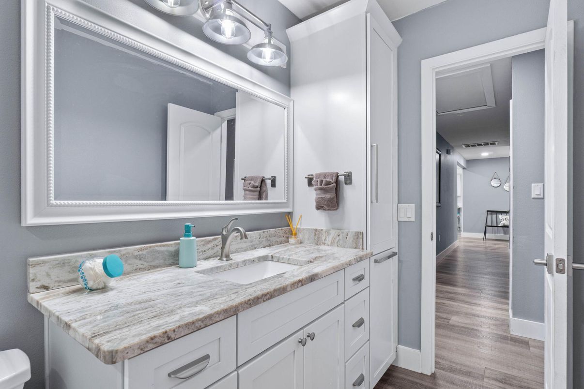 Bathroom, Interior, Recessed Lighting, Wood Texture Flooring