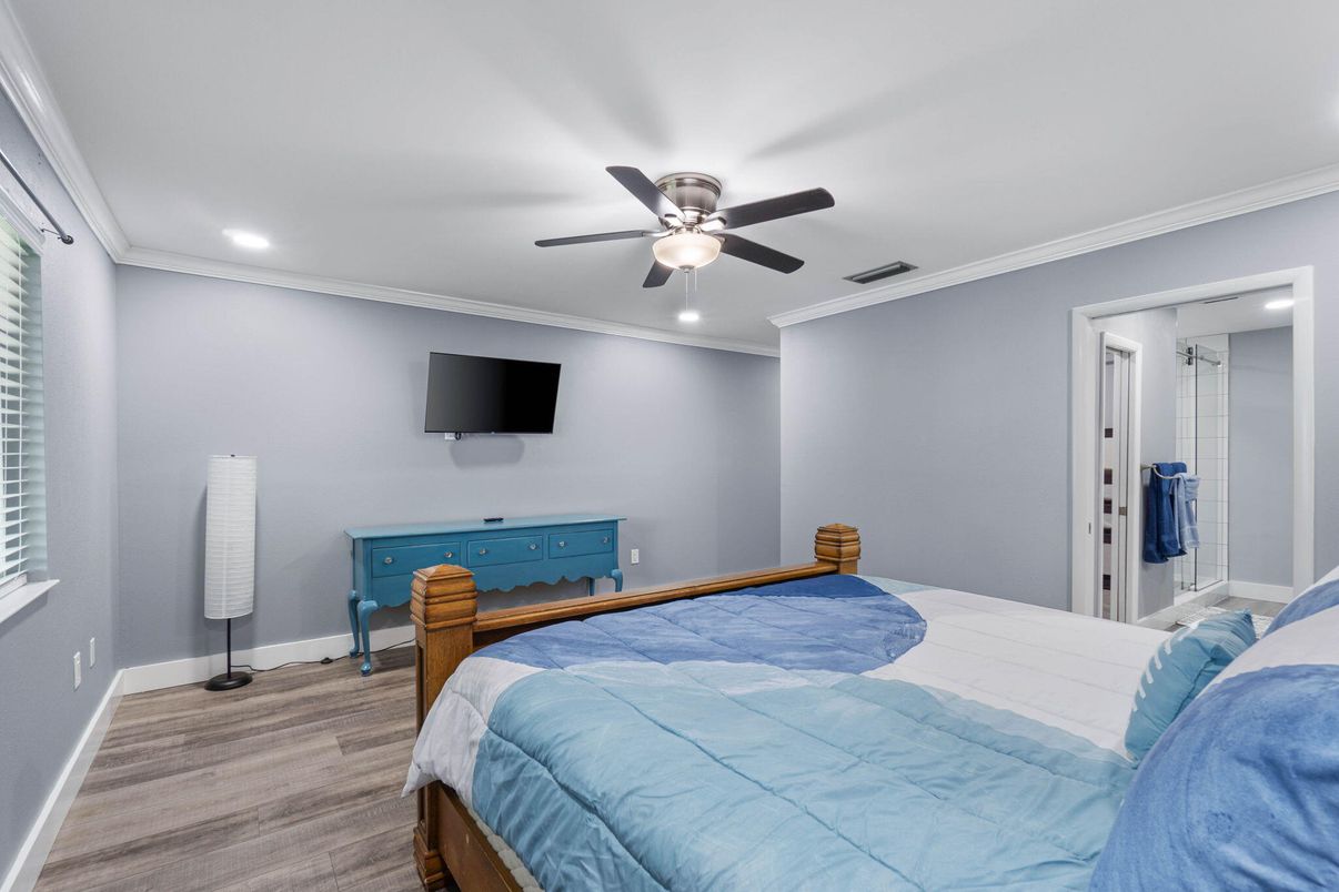 Bedroom, Interior, Recessed Lighting, Wood Texture Flooring