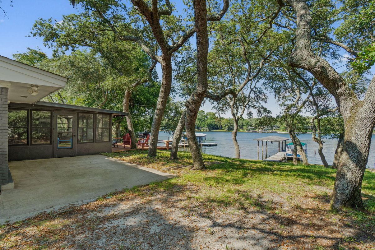 Backyard, Exterior, Water