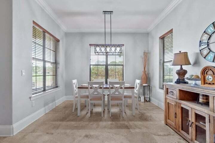 Chandelier, Dining room, Interior, Pendant Lights