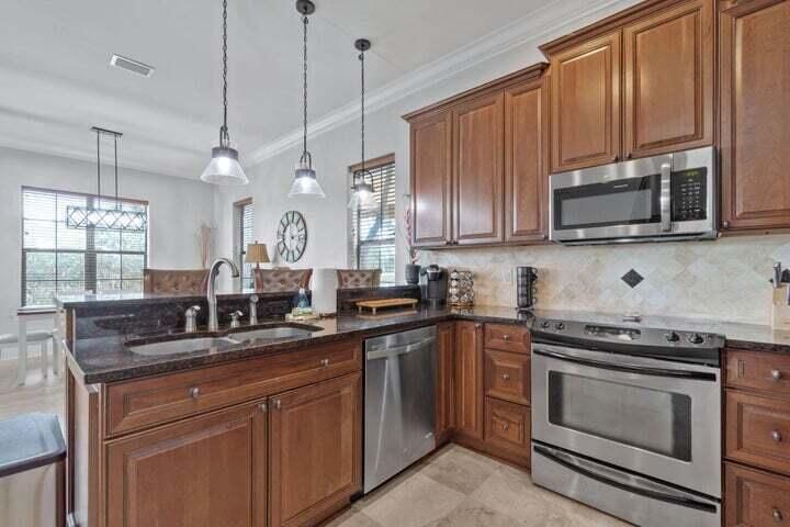 Interior, Kitchen, Pendant Lights, Stainless Steel Appliances