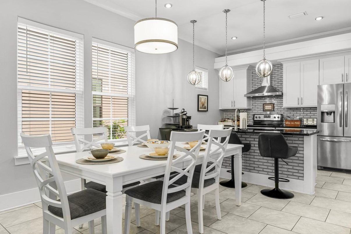 Dining room, Interior, Kitchen, Pendant Lights, Recessed Lighting, Stainless Steel Appliances