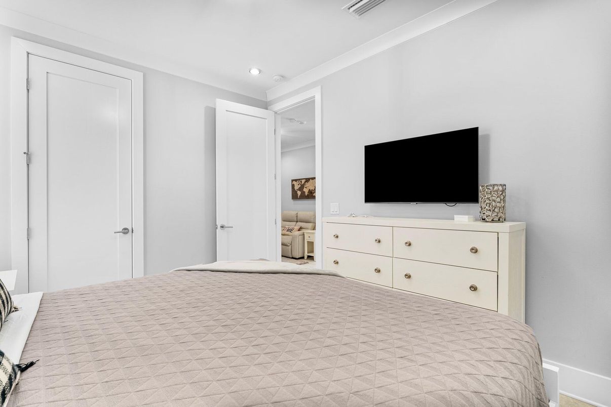 Bedroom, Interior, Recessed Lighting