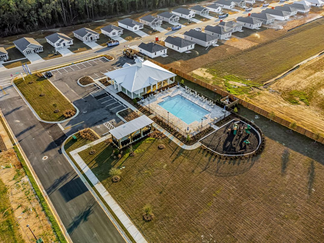 Exterior, Drone