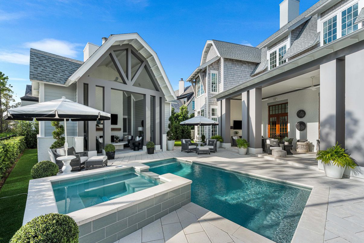 Exterior, Pool