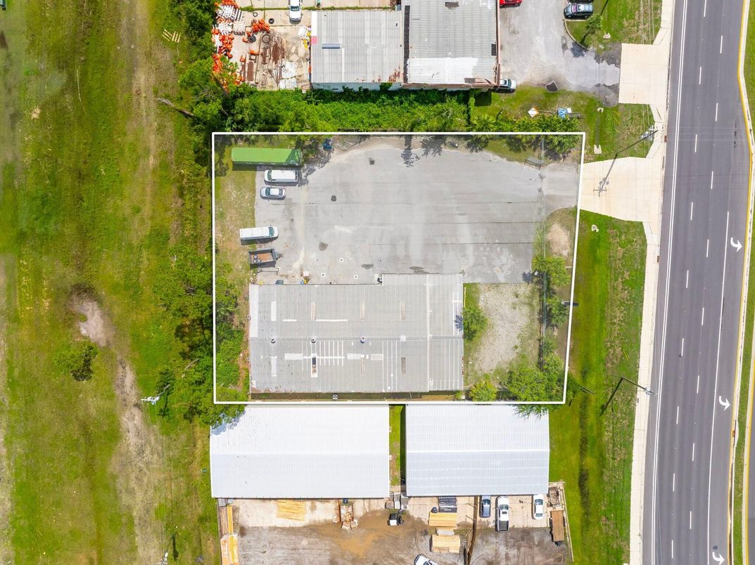 Exterior, Drone