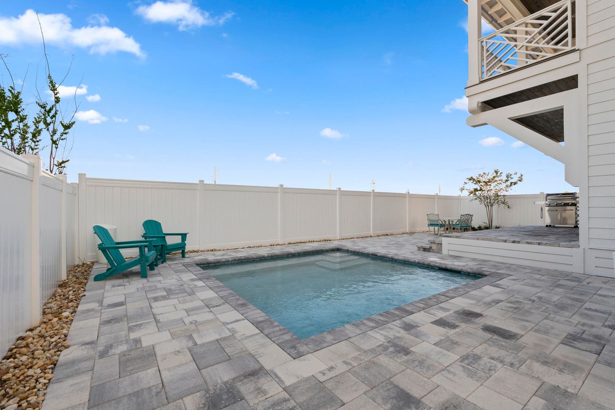 Exterior, Pool