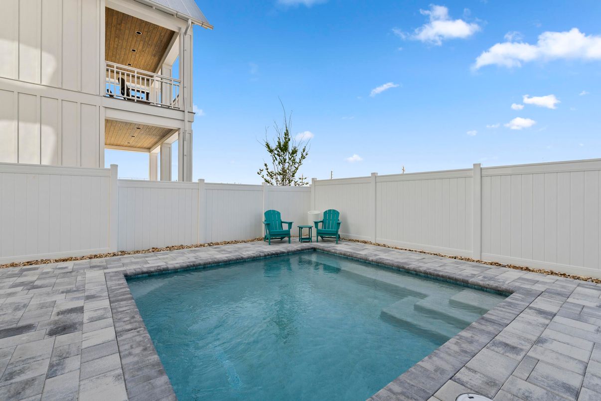 Exterior, Pool