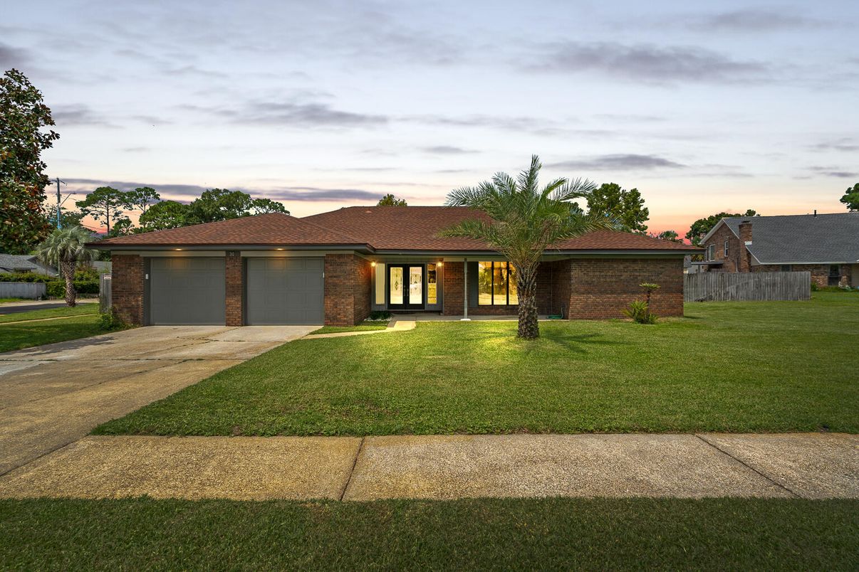 Attached, Backyard, Exterior, Facade, Brick Facade, Ranch