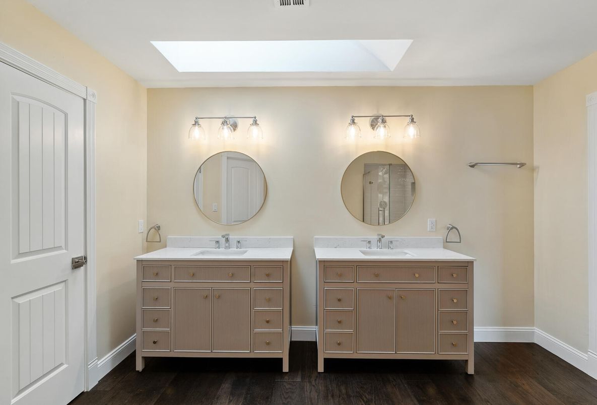 Bathroom, Dual Sink Vanities, Interior, Wood Texture Flooring