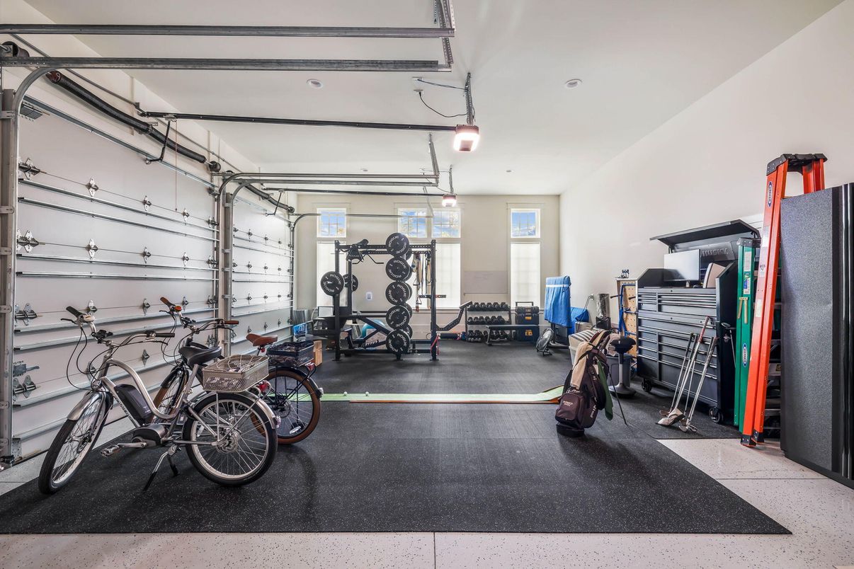Fitness Equipment, Garage, Interior