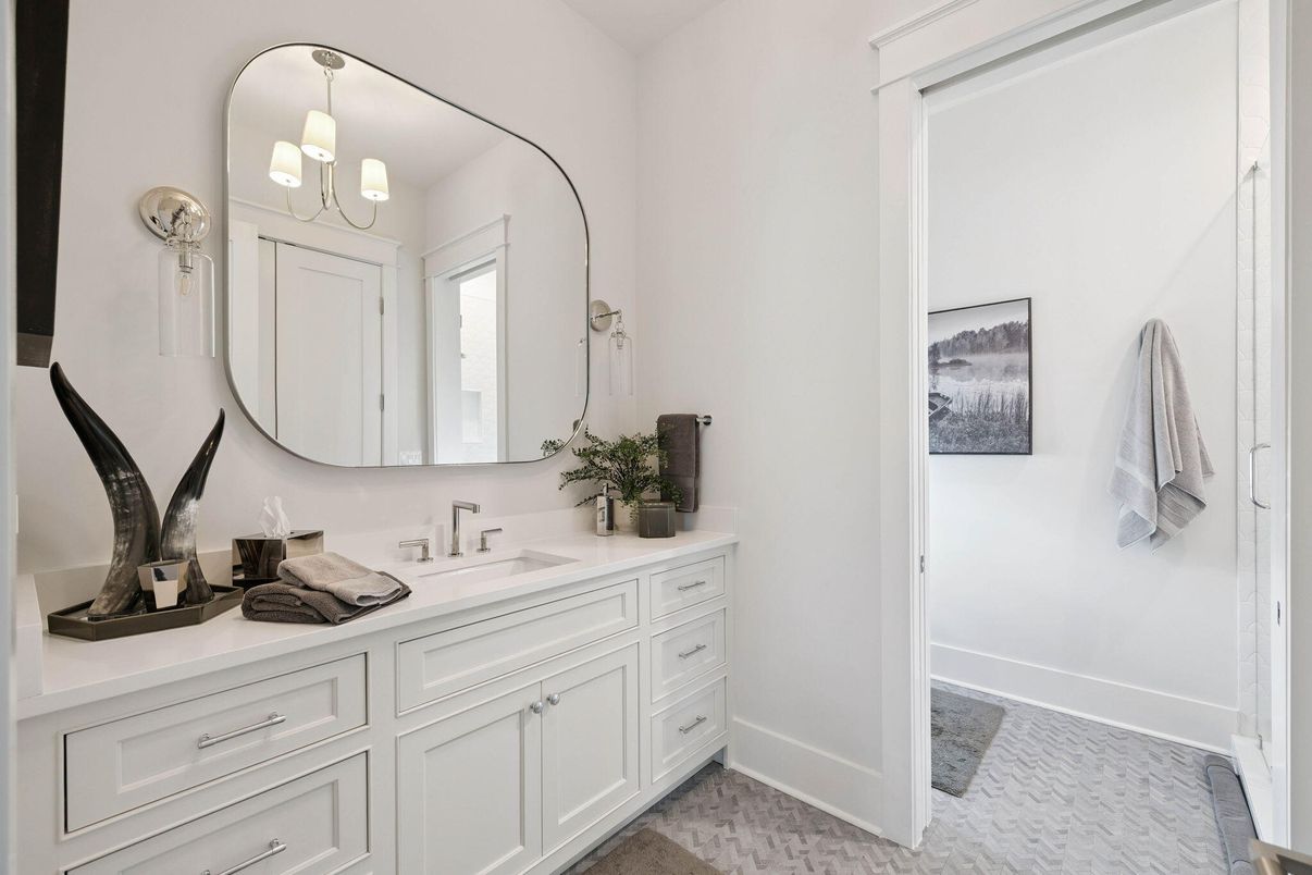Bathroom, Dual Sink Vanities, Interior